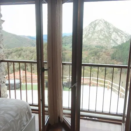 Casas De Aldea Granja Paraíso, Picos De Europa *