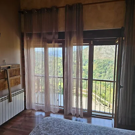 Casas De Aldea Granja Paraíso, Picos De Europa